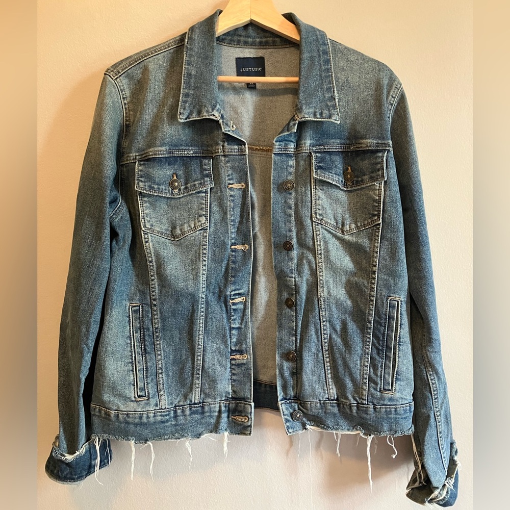 Distressed denim jacket Sz XL